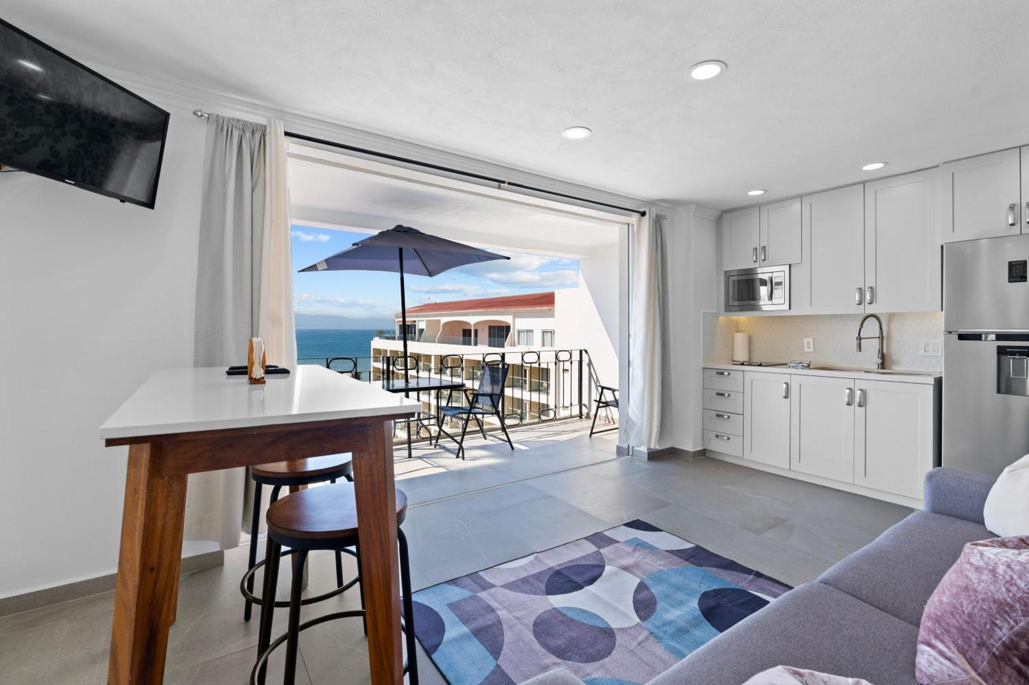 Luxury Condo Just Steps Away From The Beach! Puerto Vallarta Extérieur photo